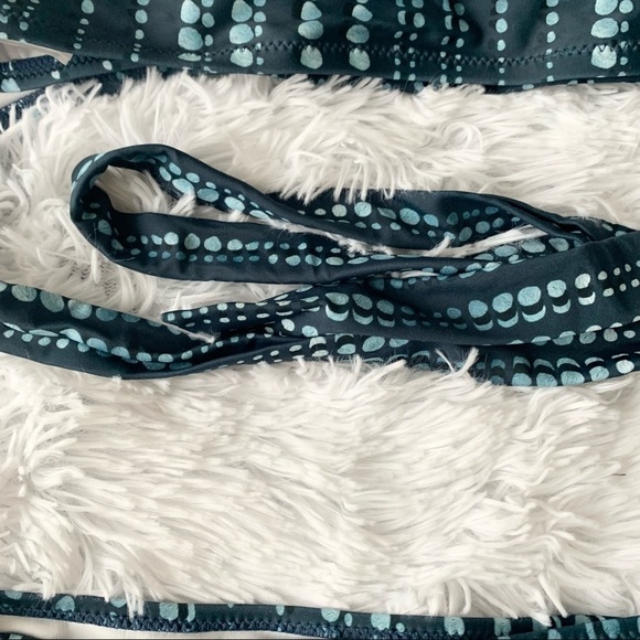 Cupshe NWT Criss Cross Wrap Swimsuit Padding Navy Bubble Print Bikini Set - Picture 12 of 15